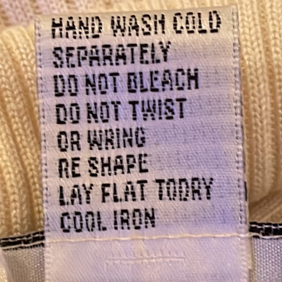 Woman’s Anna Gray Off White Ribbed Turtleneck Sweater. Size 2X - Picture 5 of 5